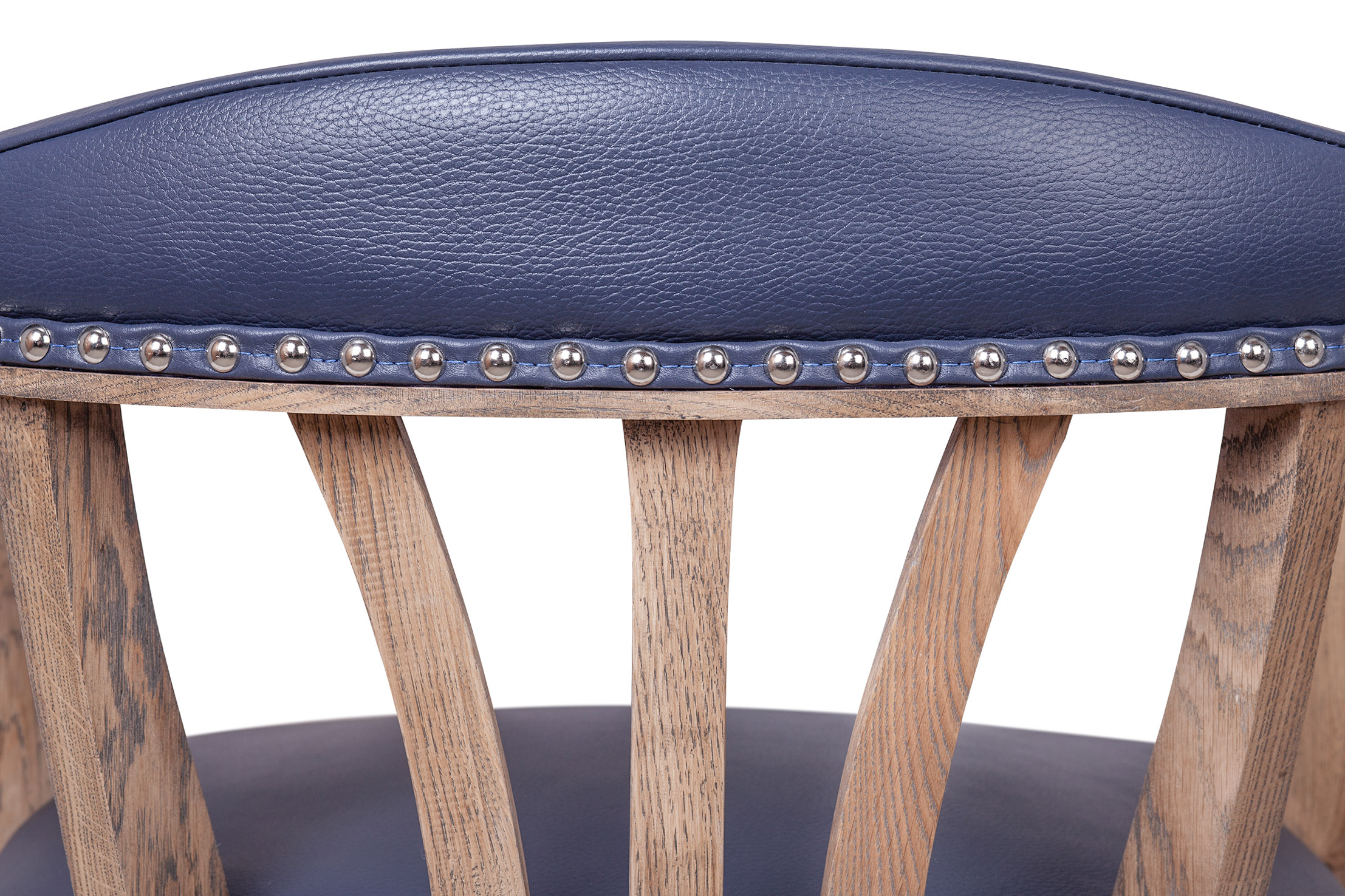 Мягкий стул с подлокотниками Tanner Blue Leather в интерьере