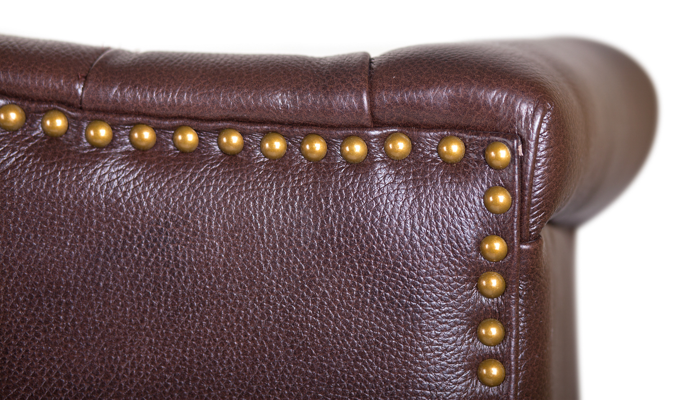 Кожаный дизайнерский диван лофт Royal Sofa Brown в интерьере