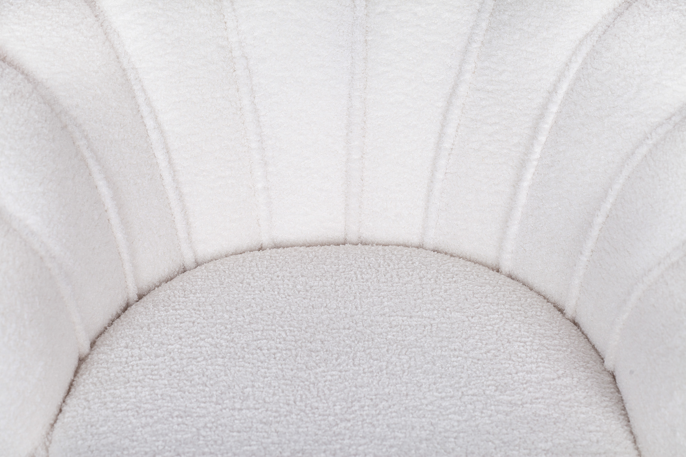 Низкое кресло ракушка Pearl цвет белый в интерьере в Москве Низкое кресло ракушка Pearl цвет белый в интерьере