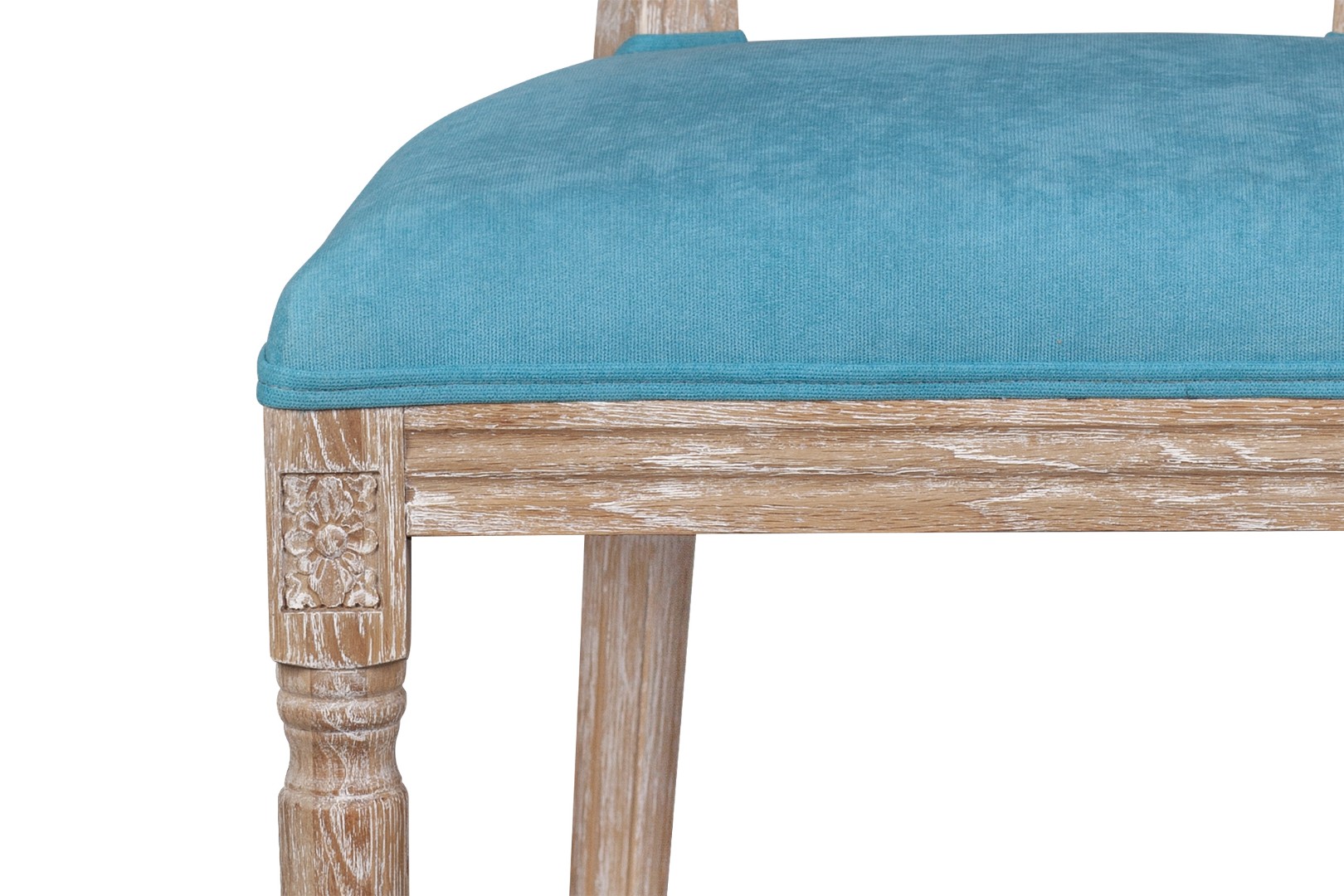 фото Стул с круглой спинкой Volker Oak Light Blue в интерьере