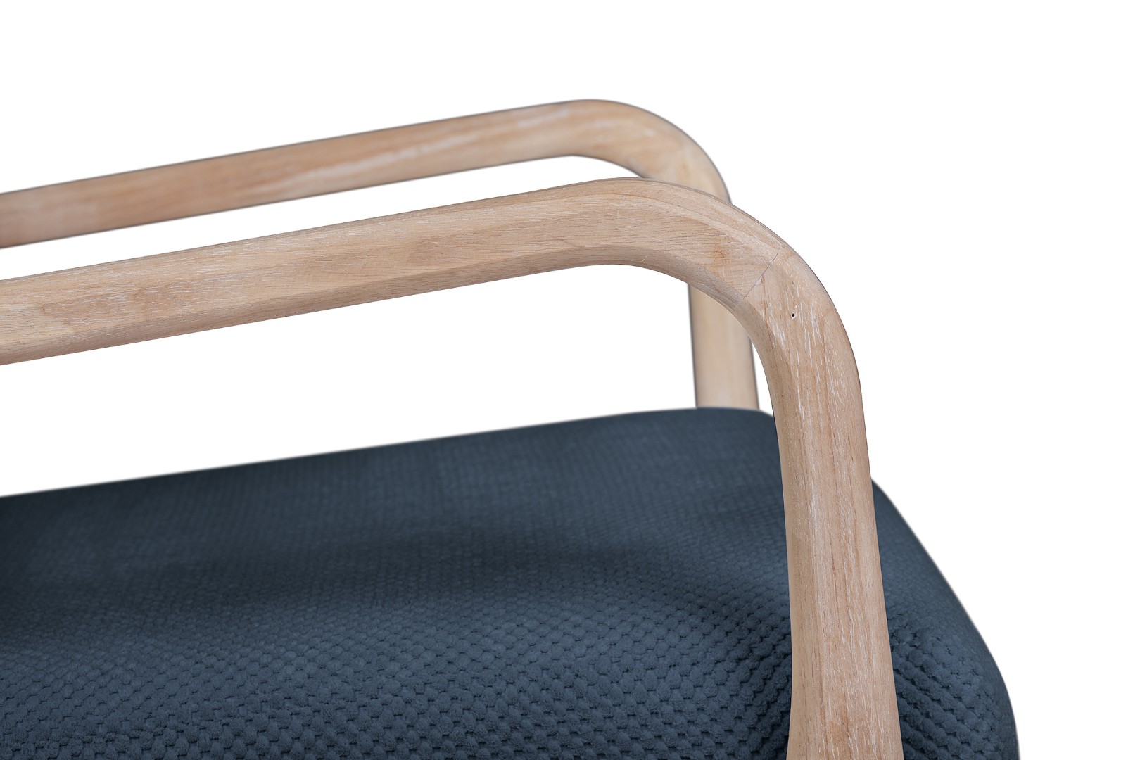 Кресло дизайнерское Cody N-demin в интерьере