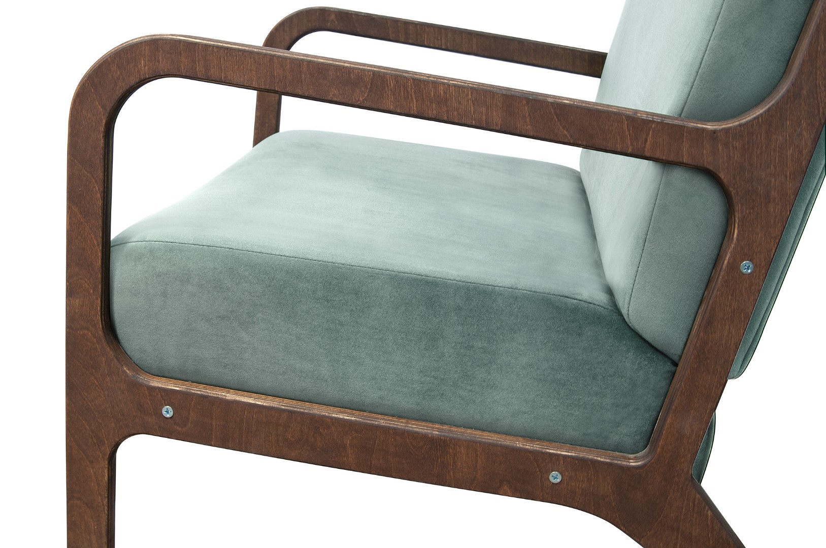 Низкое кресло с деревянными подлокотниками Mody Green в интернет-магазине в Москве Низкое кресло с деревянными подлокотниками Mody Green в интернет-магазине