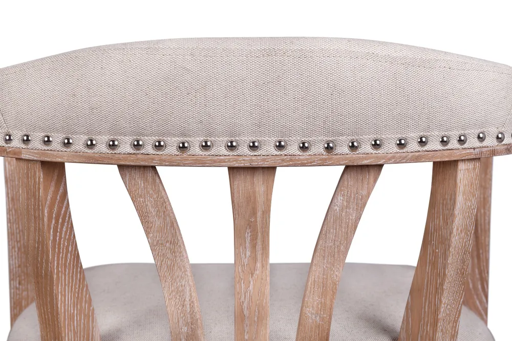 Мягкий стул с подлокотниками Tanner Beige в интерьере