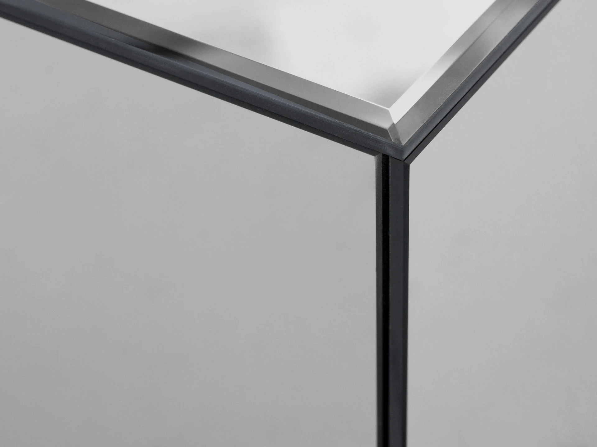 фото Стол журнальный Lucky в Москве фото Стол журнальный Lucky