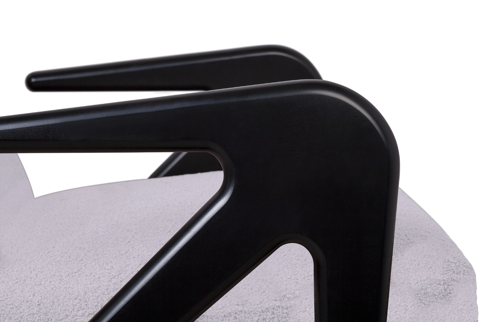 фото Кресло в современном стиле Arrow BL V2 фиолетовое в Москве фото Кресло в современном стиле Arrow BL V2 фиолетовое