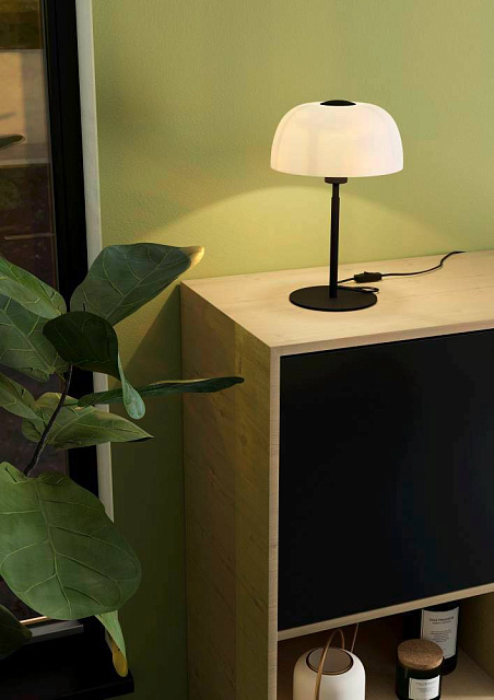 900142  Настольная лампа SOLO 2, 1x40W(E27), сталь, черный, стекло, белый