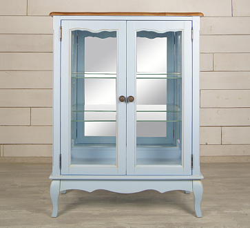 Шкаф "Леонтина (Leontina)" в голубом цвете для посуды двустворчатый арт ST9318B