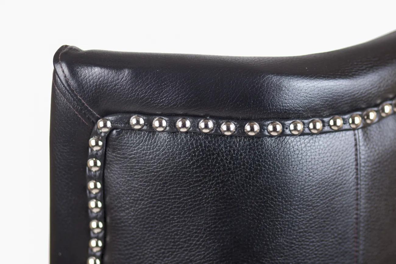 Кожаное кресло каминное Chester Black Leather в интерьере в Москве Кожаное кресло каминное Chester Black Leather в интерьере