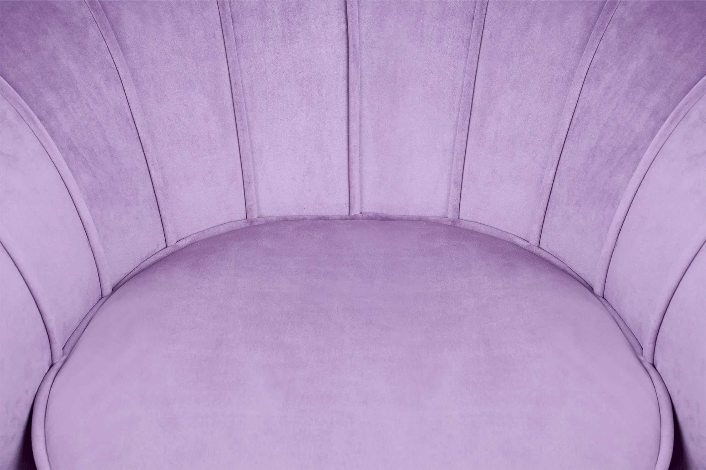 Низкое кресло ракушка Pearl Purple в интерьере в Москве Низкое кресло ракушка Pearl Purple в интерьере
