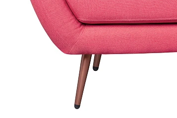 фото Низкое кресло Fuller Red V2 в интерьере
