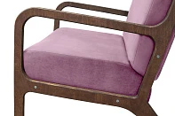 купить стильное Низкое кресло с деревянными подлокотниками Mody Pink розовый