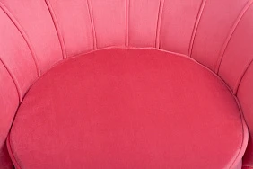 фото Низкое кресло Pearl Karmin