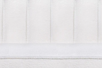 заказать Диван ракушка для гостиниц Pearl Triple Boucle на черных ножках